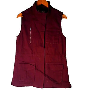 Ashley By 26 International size M Red  sleeveless Jacket zip in the front NWT